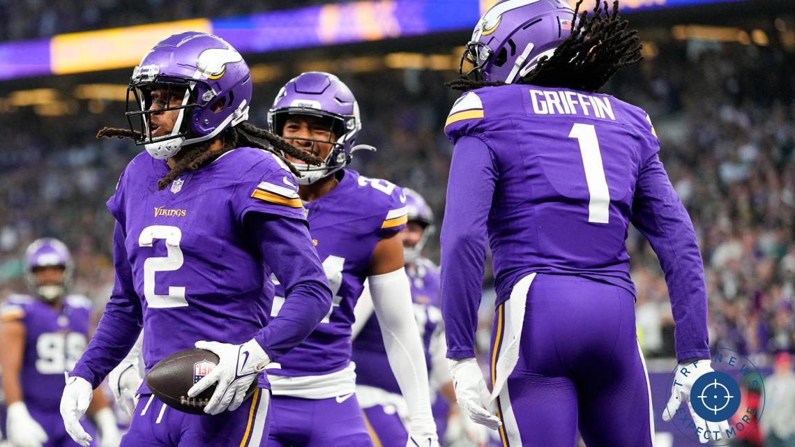 Andrew Van Ginkel's Pick-Six Leads Vikings to Victory Over Jets, Staying Undefeated