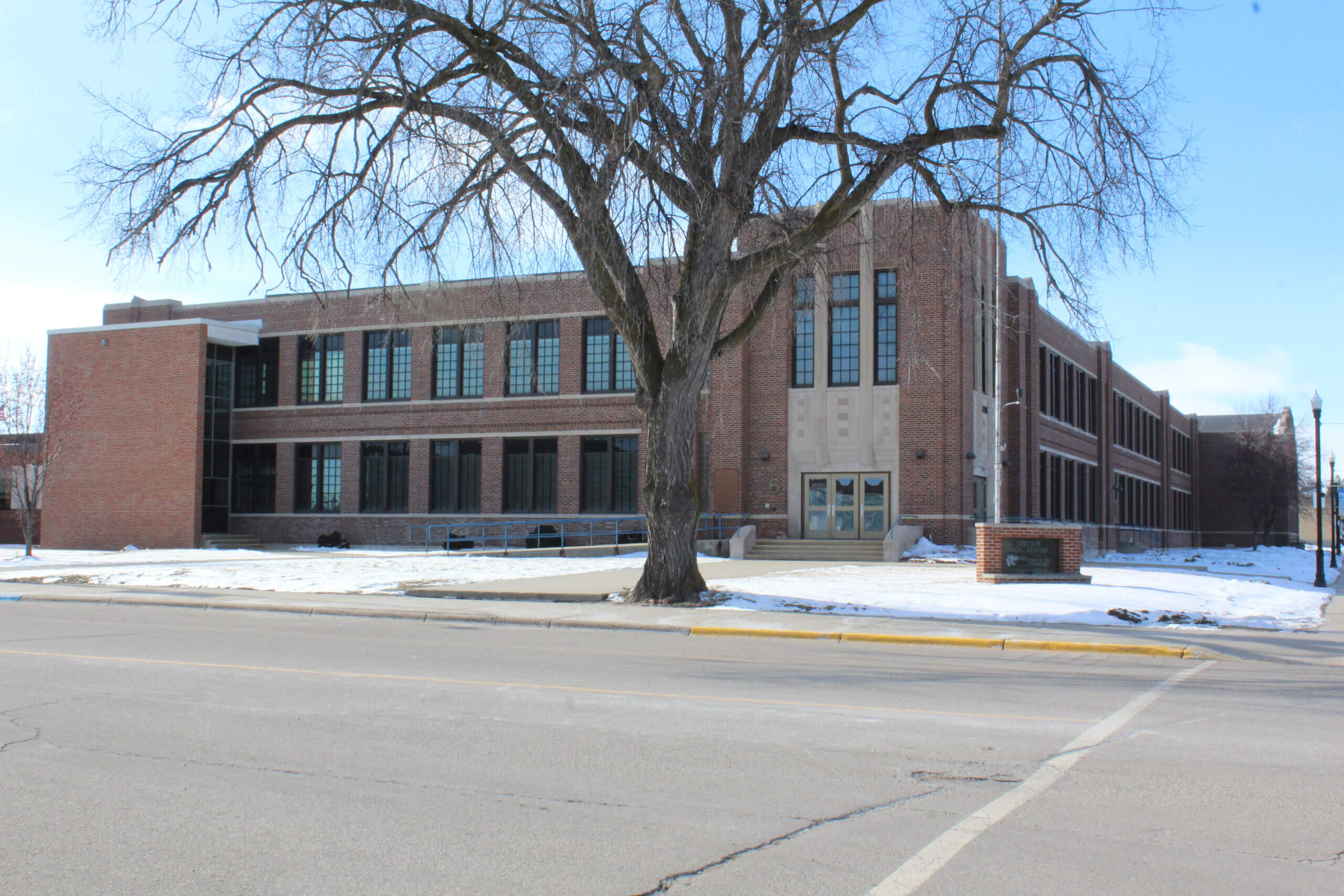 Thief River Falls: Threat Message Locks Down LHS
