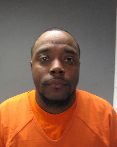 Booking photograph of Dennis Lamar Davonte Gibson